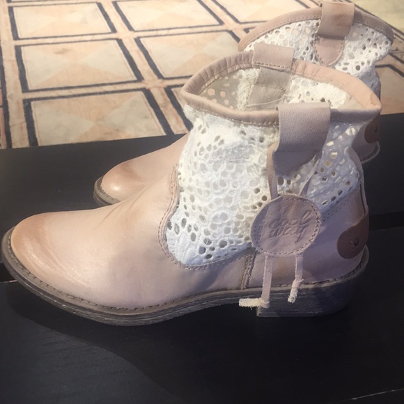 Coolway Booties - Picture 3 of 4